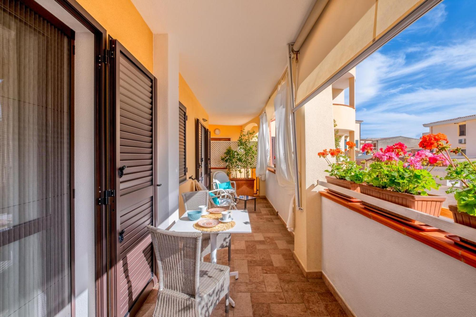 Orosei Home Holidays - I Fiori ภายนอก รูปภาพ